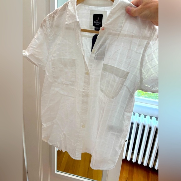 Nautica Women's Button Down Short Sleeve Shirt. NWT. Size XS - Picture 1 of 7